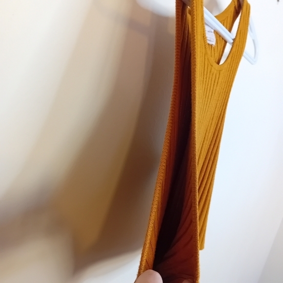 Urban Outfitters UO Silence +  Noice Mustard Ribbed Crop Tank Top Size Large - Picture 8 of 11